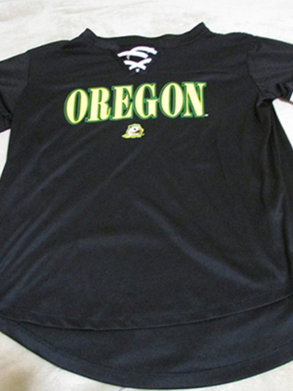 Oregon Duck Women's Graphic Shirt / Jersey Size Large (D) 0047